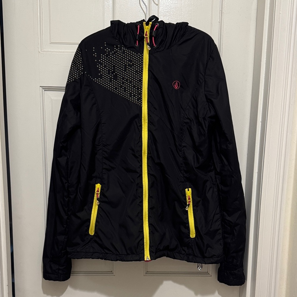 EUC Volcom Lightweight Windbreaker Great for Layering Snowboarding Size L